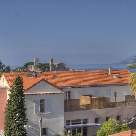 Beau 2 Pieces 3 Etoiles Vue Mer Et Montagnes Garage Prive Cannes
