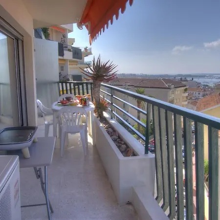 Apartment Beau 2 Pieces 3 Etoiles Vue Mer Et Montagnes Garage Prive Cannes